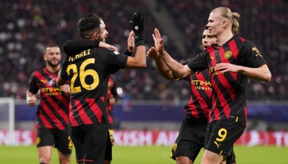  德甲新军圣保利主场首秀爆冷取胜  