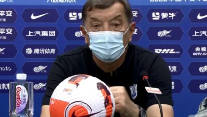  梅斯客场战术得当，利用对手失误抓住机会取得关键胜利