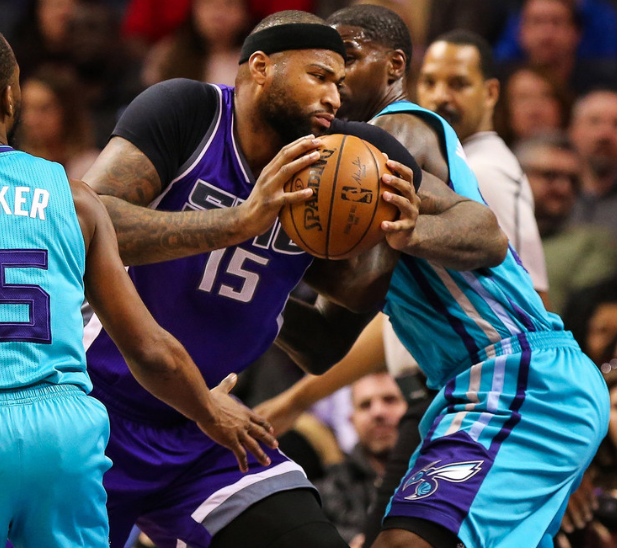  欧文单挑能力展现独行侠客场险胜快船队